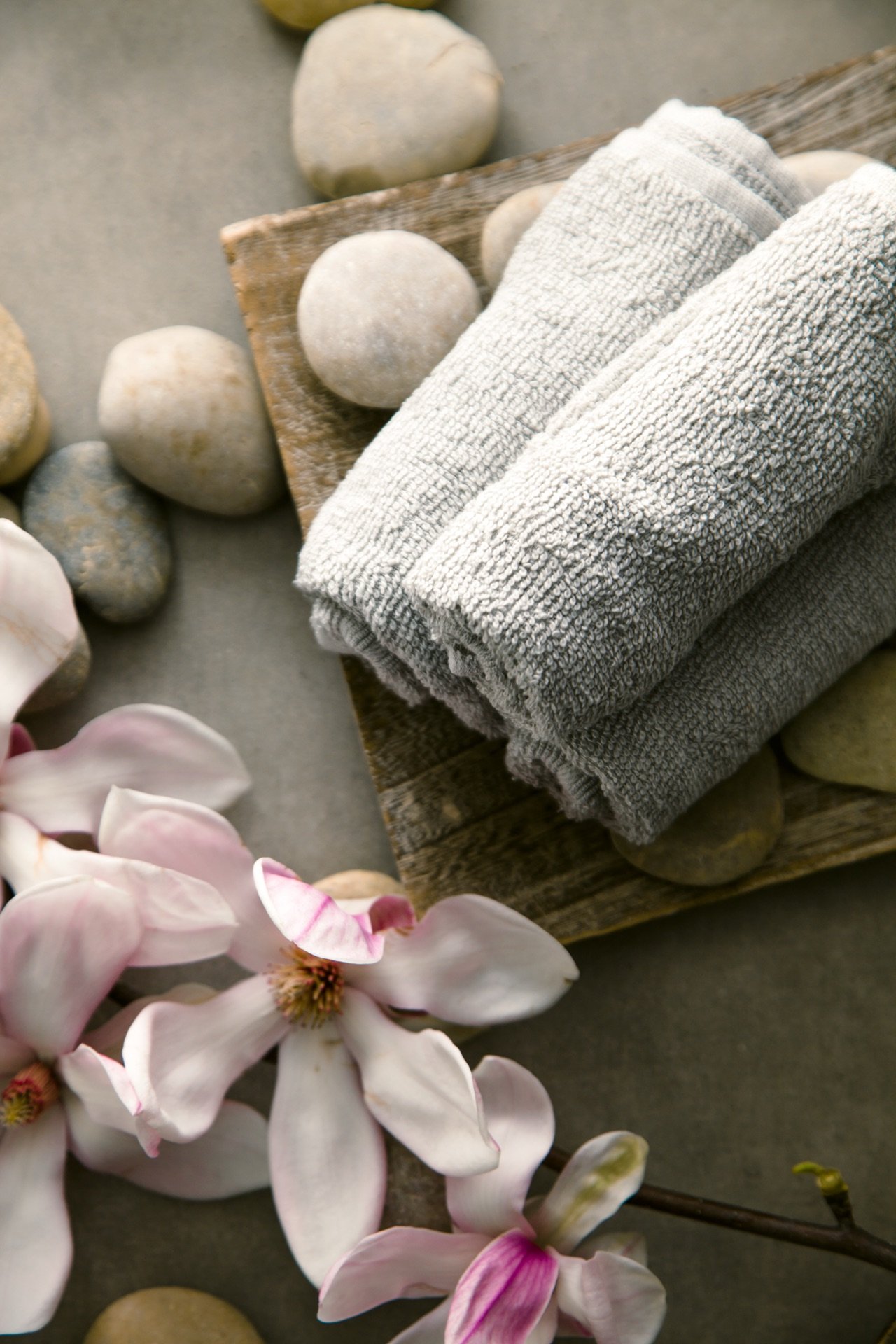 Ayura Glow Wellness